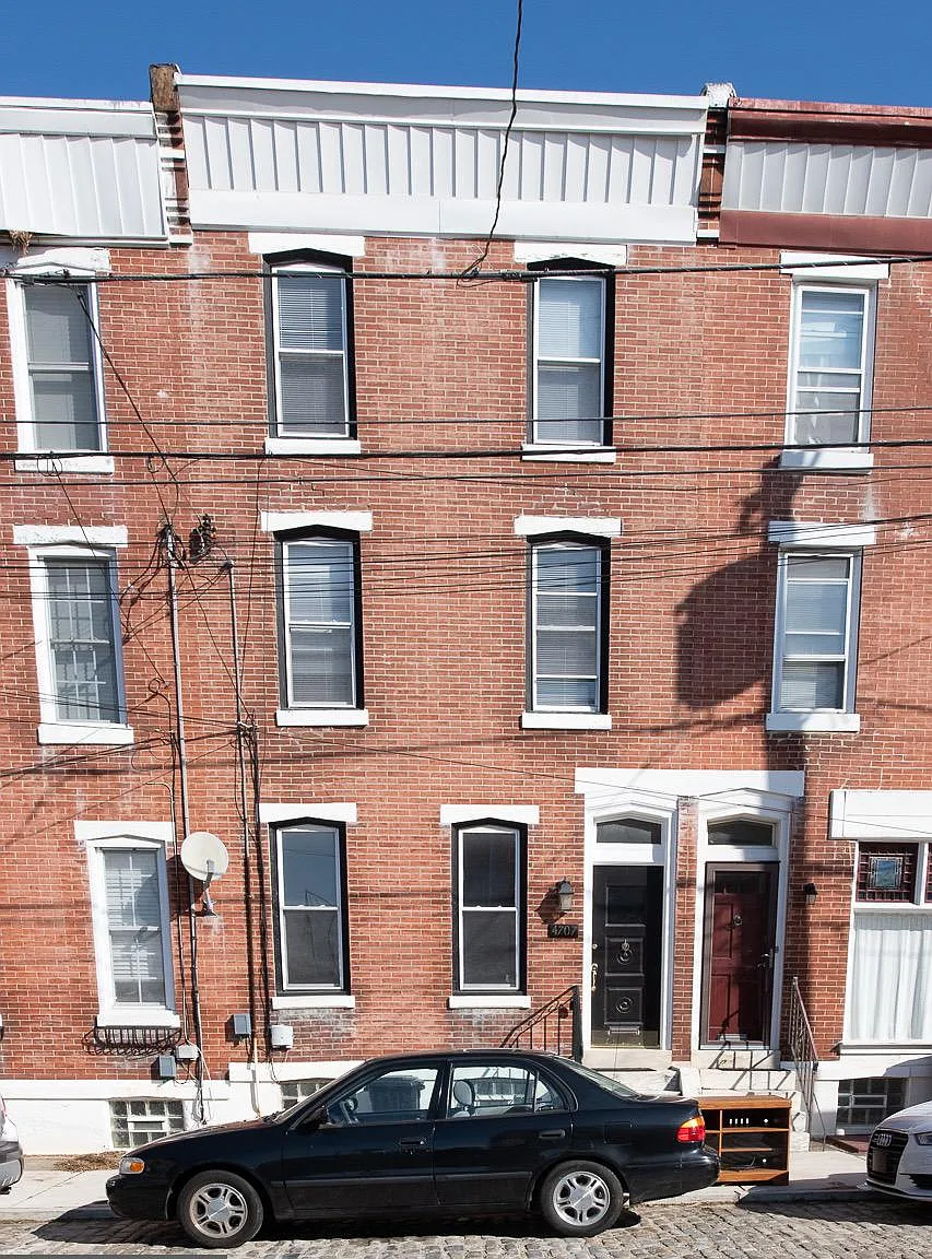 4 bed, 2.0 bath, 1758 sqft, $2,600 — Photo 1