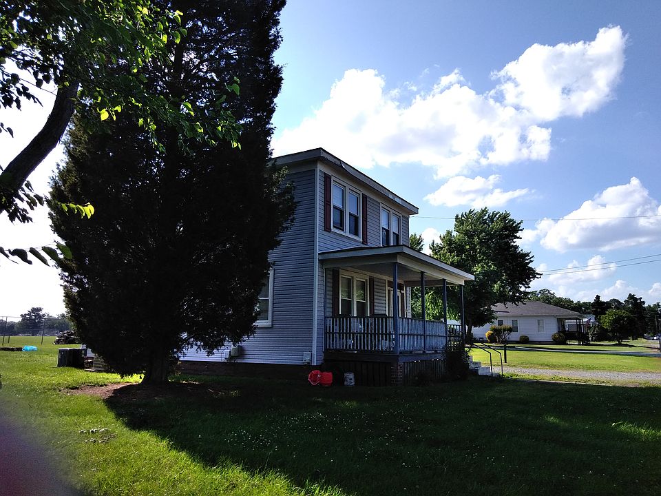 1st image of 3912 Oakleys Ln
