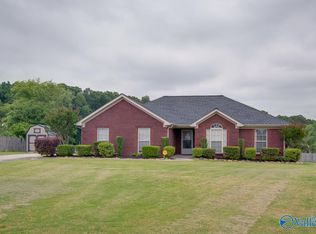 27877 Trotters Ln, Athens, AL 35613