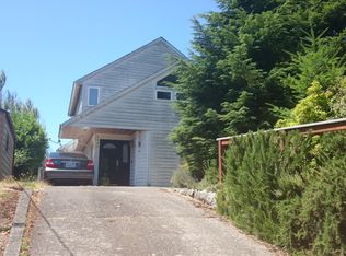 2437 28th Ave W, Seattle, WA 98199