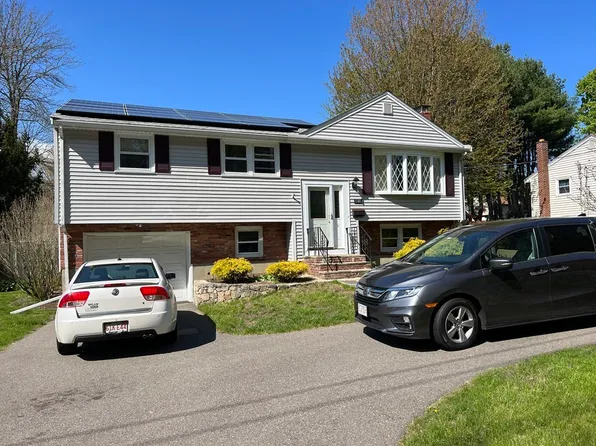 1181 Pleasant St, Brockton, MA 02301