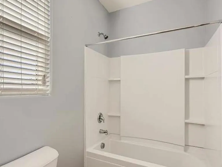35359 N Donovan Dr — Photo 11