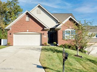 211 Brookfield Hills Ct, Louisville, KY 40245