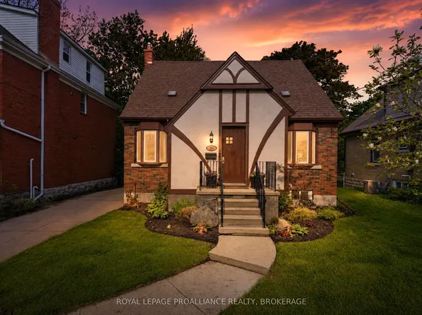 204 Collingwood St, Kingston, ON K7L 3X8