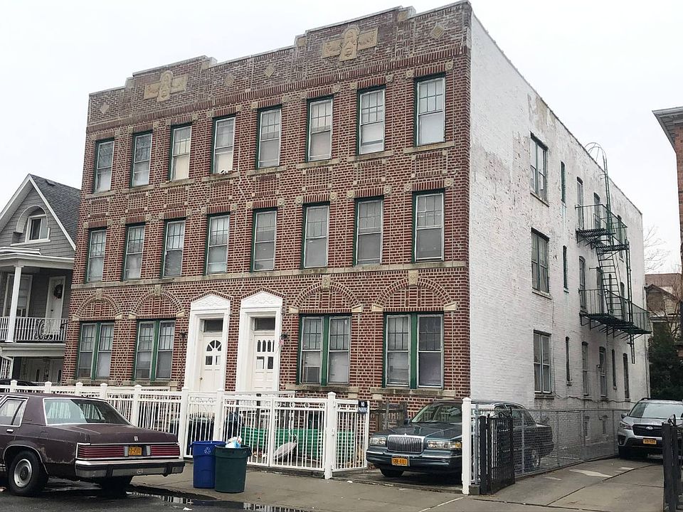 1st image of 36 Bay 32 St