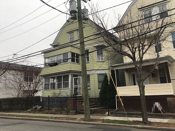 2nd image of 214 Oakwood Ave