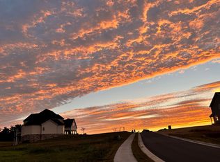 2910 Huntington Springs Dr, Harrisonburg, VA 22801