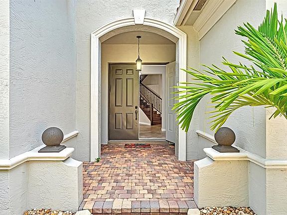 3rd image of 9949 Cobblestone Creek Dr