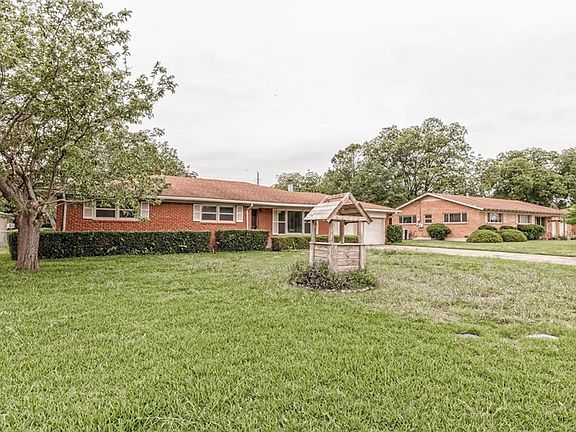 2nd image of 318 Topeka Dr