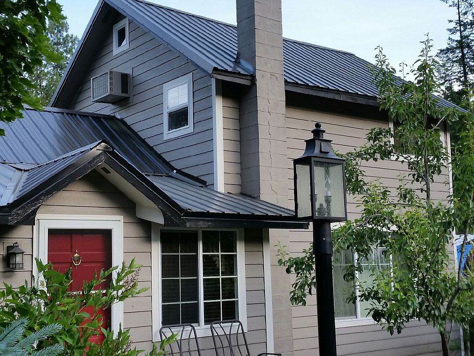 212 Main Wallace, Idaho 
