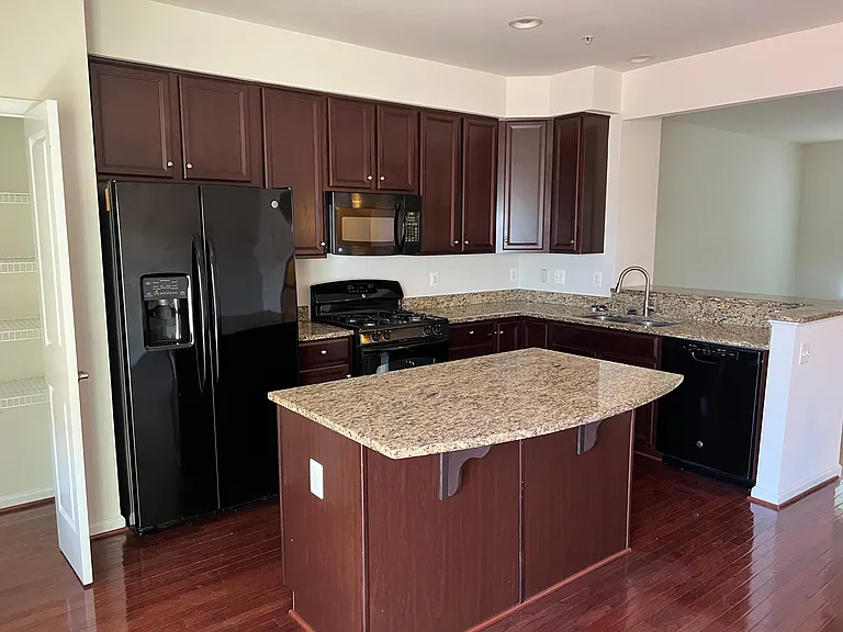 11761 Nationals Ln — Photo 12