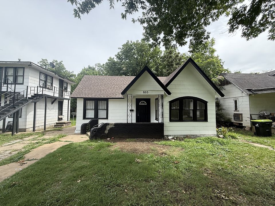 1st image of 805 E 17th St