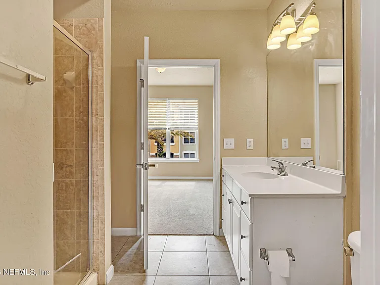 8539 Gate Pkwy #9330 — Photo 10