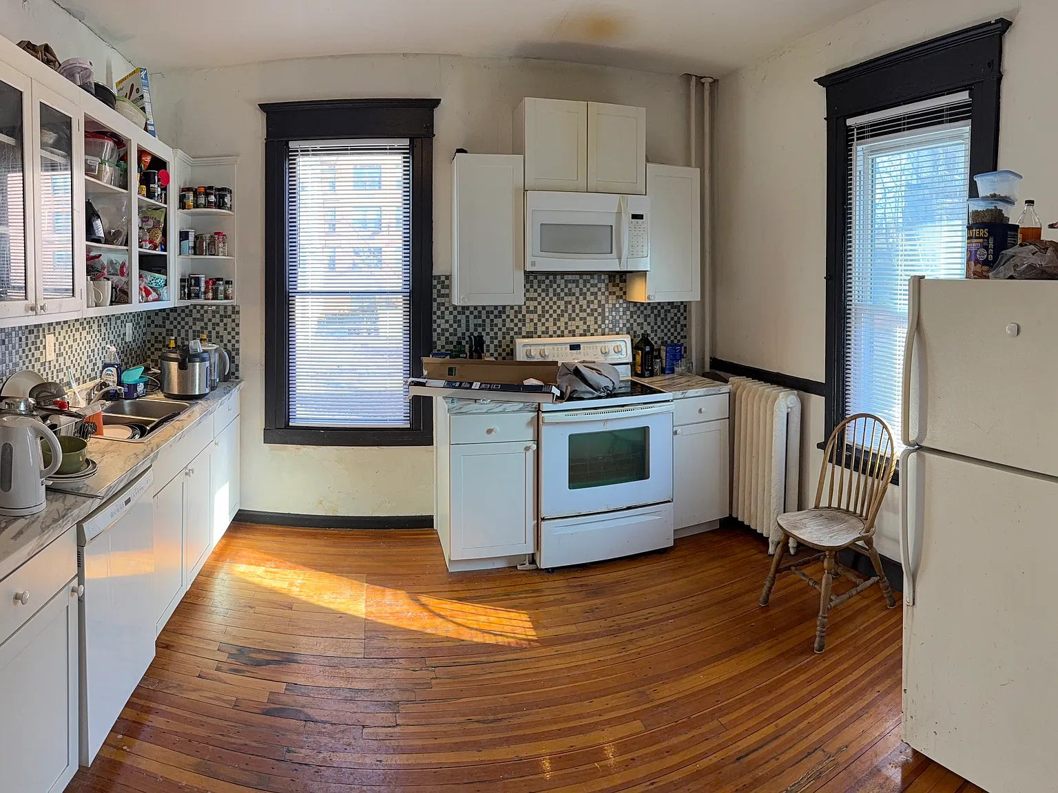 416 Hudson Ave — Photo 4