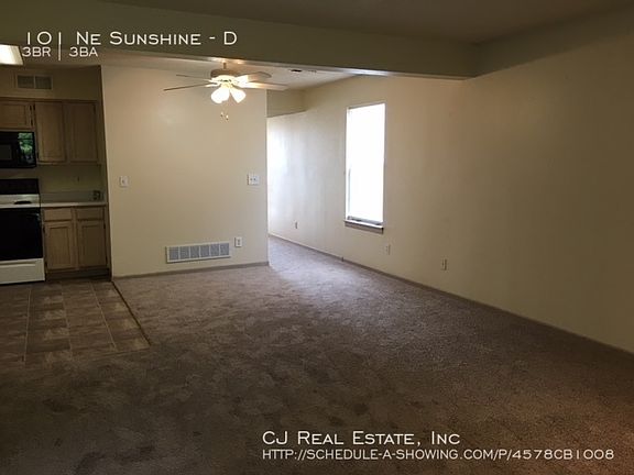 3rd image of 101 NE Sunshine St APT D
