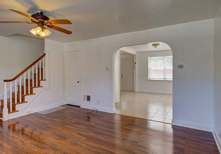 730 E Madison St — Photo 4