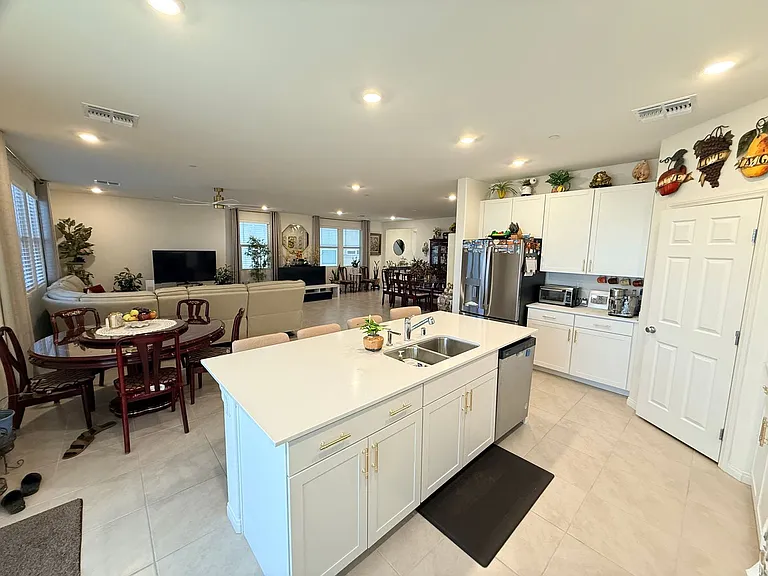 10854 Gentle Crest Ave — Photo 13