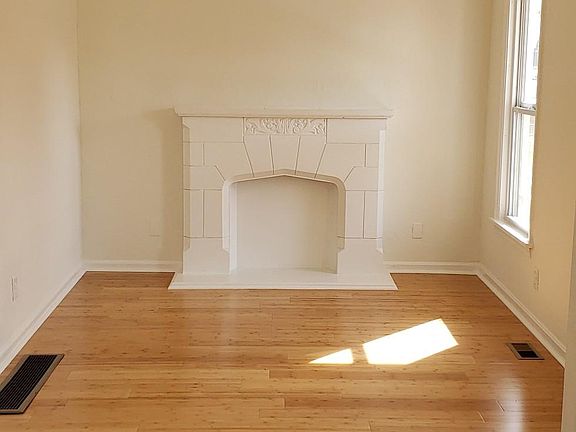 2nd image of 1349 W 67th St #1