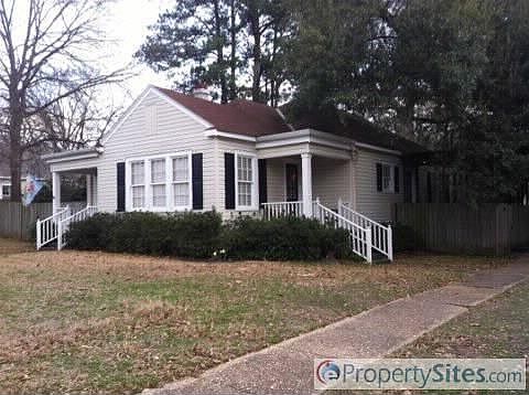 1st image of 457 Stephenson St