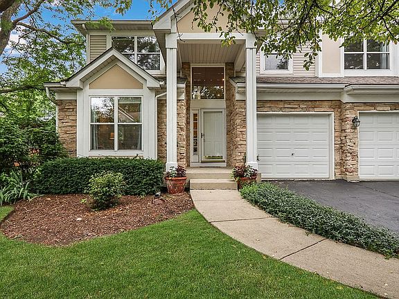 5th image of 380 Kingsport Dr