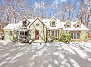305 Florida Hill Rd, Ridgefield, CT 06877