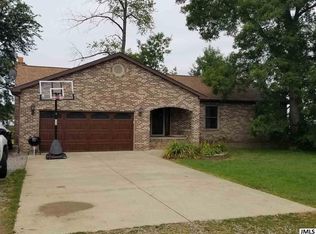 265 Indian Trl, Munith, MI 49259