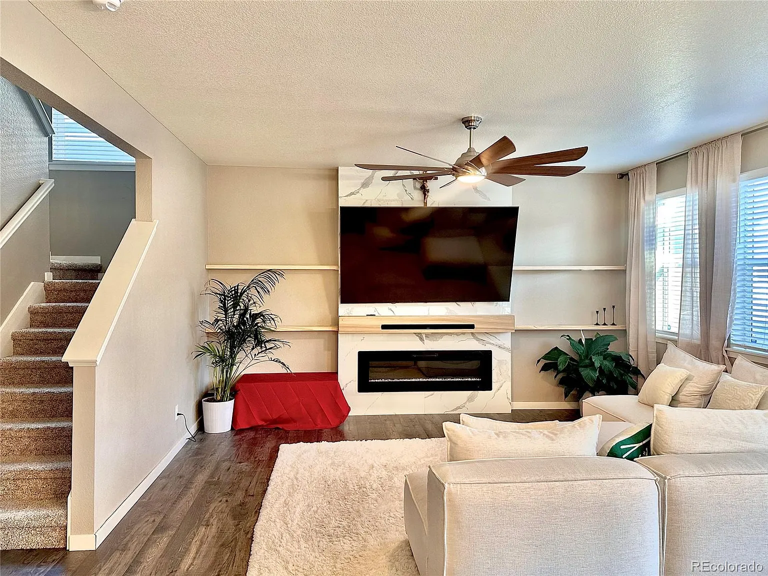 4 bed, 2.5 bath, 2428 sqft, $3,800 — Photo 3