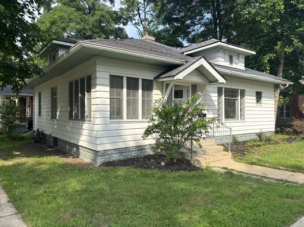 134 S 5th St, Niles, MI 49120