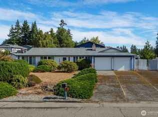 2205 W 14th St, Port Angeles, WA 98363
