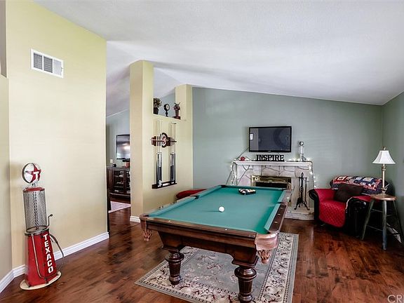 4th image of 28059 Florence Ln