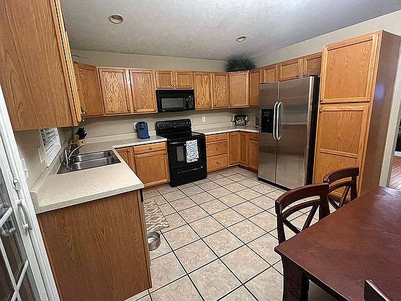 5th image of 1102 Wanda Way