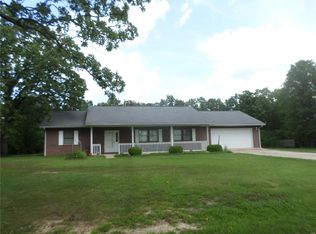 53 Shadow Dr, Steelville, MO 65565