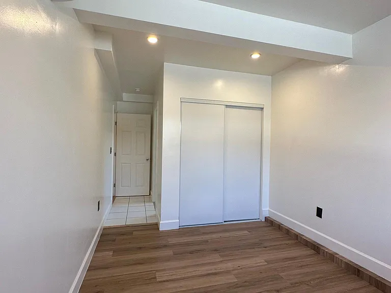 8107 5th St #F — Photo 11
