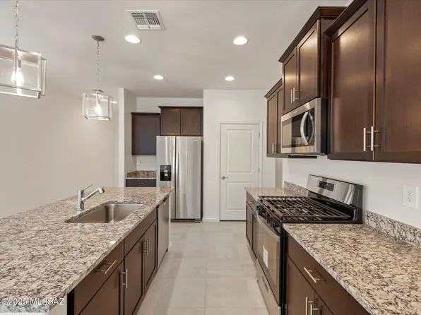 4719 E Julian Wash Dr, Tucson, AZ 85706
