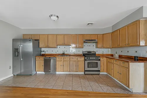 244 Clark Pl #2 Photo 1