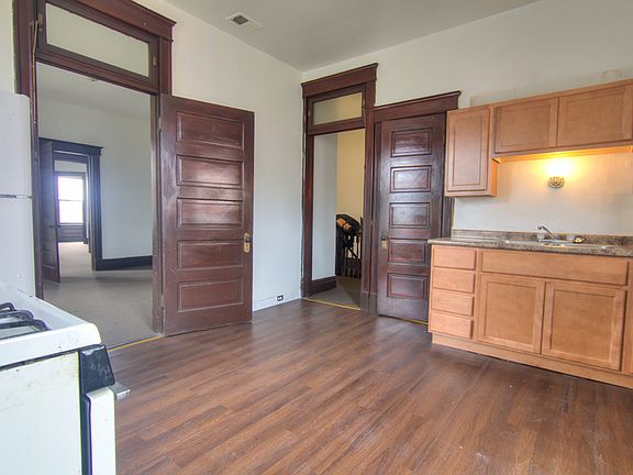 3rd image of 2005 Chippewa St Unit A