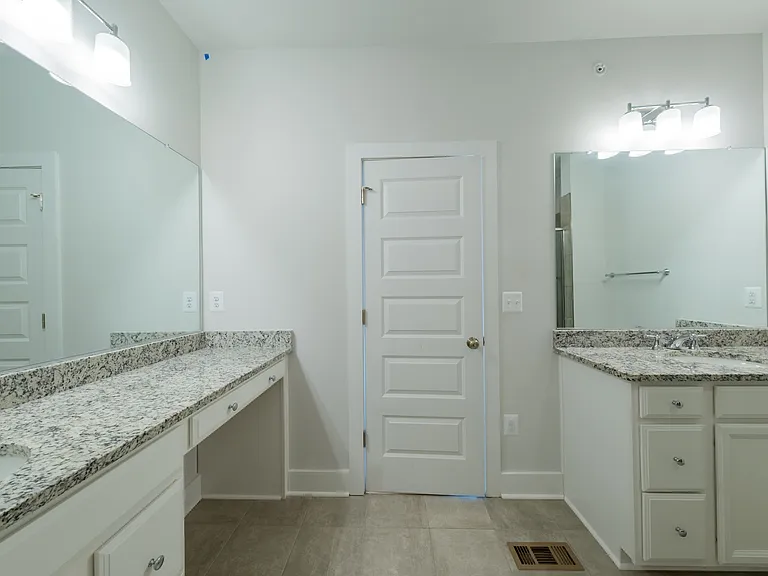 2707 Acadia Dr #B — Photo 31