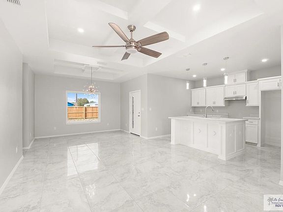3rd image of 43928 Red Valley Ave