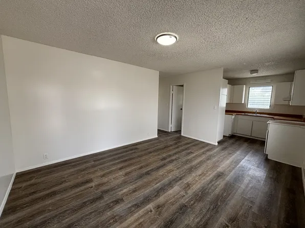 2620 Kaaha St, Honolulu, HI