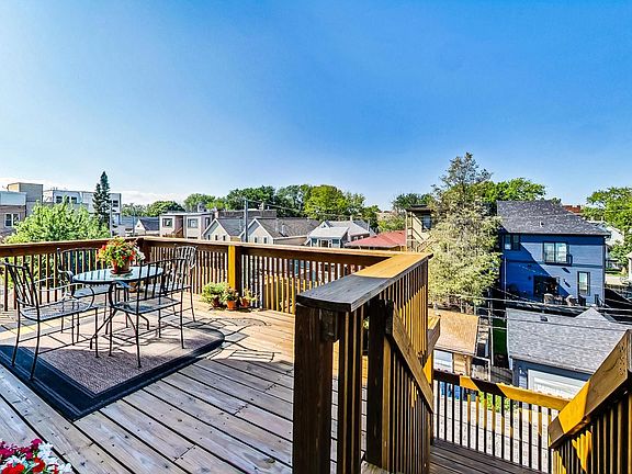 5th image of 1722 W Berwyn Ave #3W