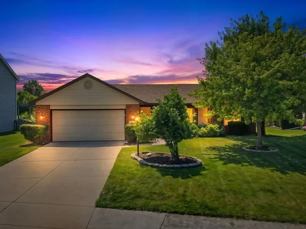 10827 Lupine Ln, Fort Wayne, IN 46804