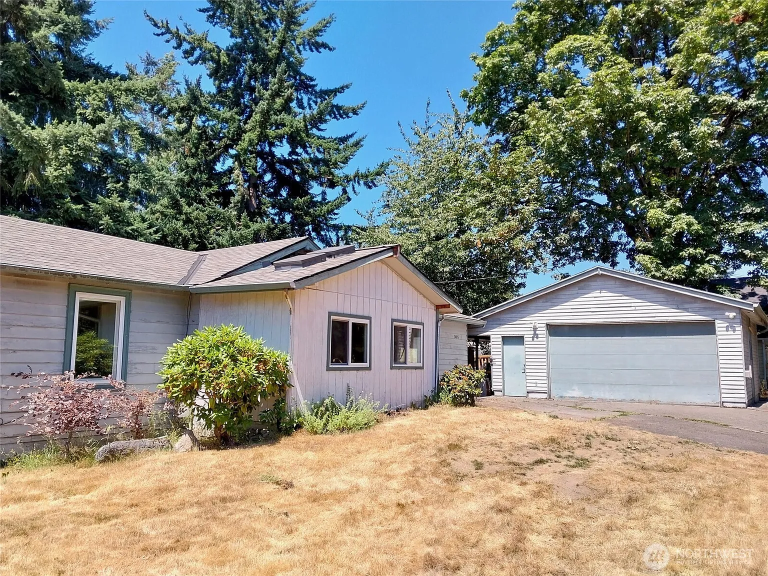 14015 Military Road S photo 1