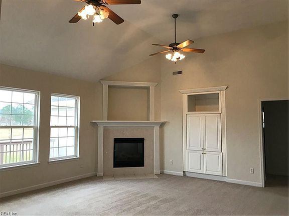3rd image of 2452 Dewberry Ln