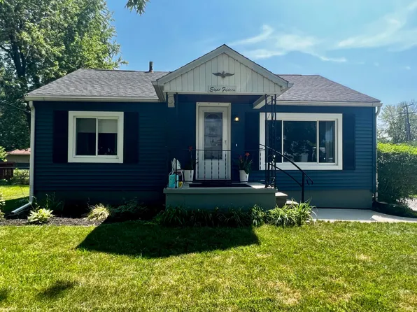 815 Fowler St, Howell, MI 48843