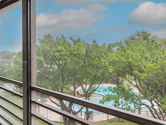 2nd image of 661 NE 195th St APT 312