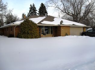 204 Swanson Cir, South Bend, IN