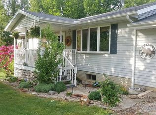 2250 Jamestown Rd SE, Crooksville, OH 43731
