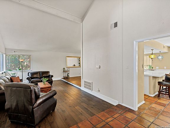 5th image of 13511 Norland Street