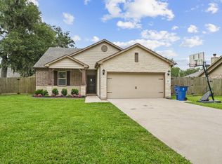 227 Forest Park Dr, West Columbia, TX 77486