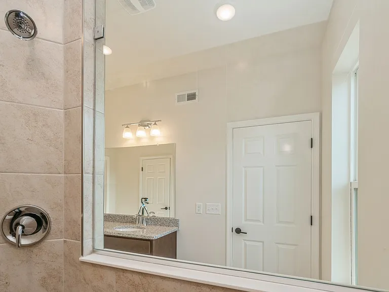 103 Vaughn Dr — Photo 18